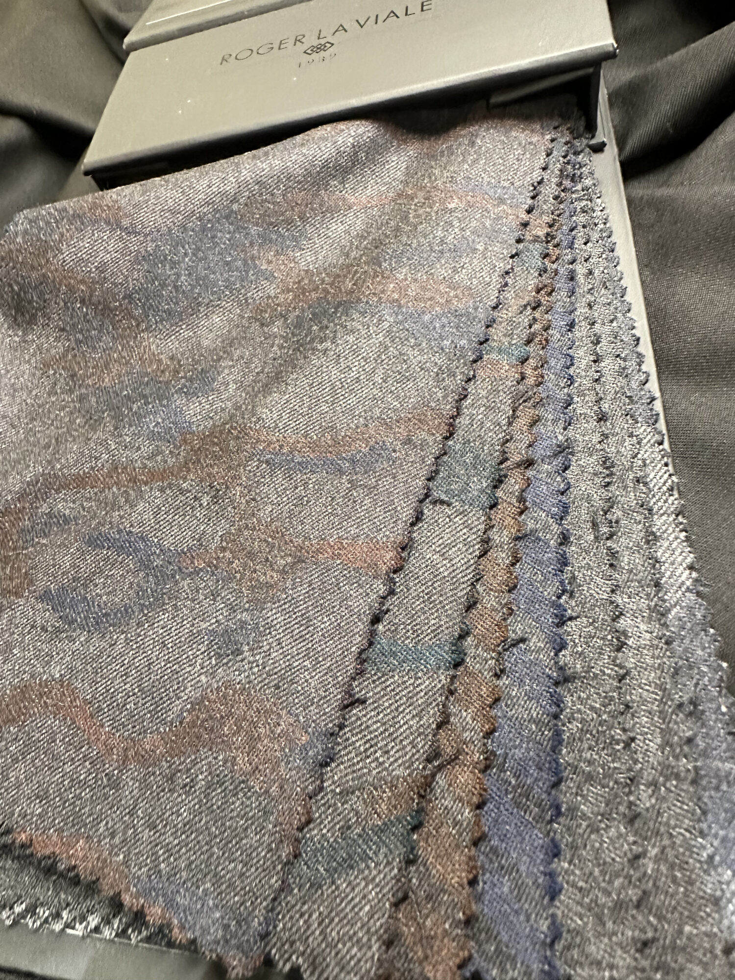 Roger La Viale - Super 140's Wool - 70% Super 140's Wool, 30% Poly