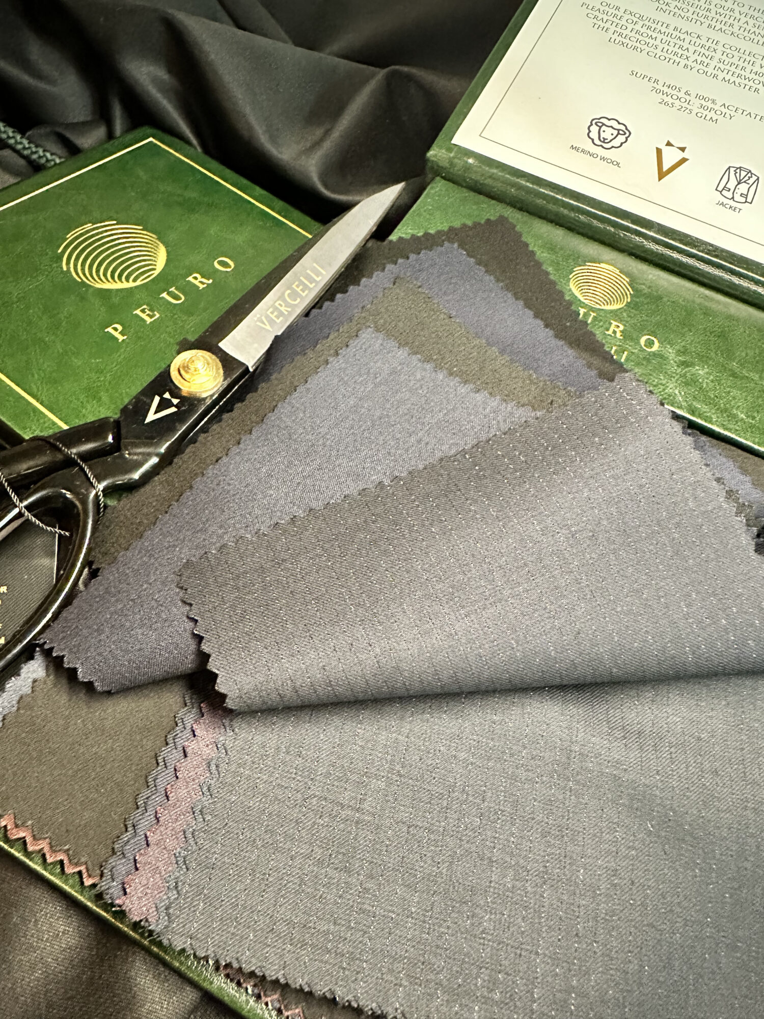 Vercelli- Black Tie - 70% Super 140's Wool 30% Poly | 100% Acetate