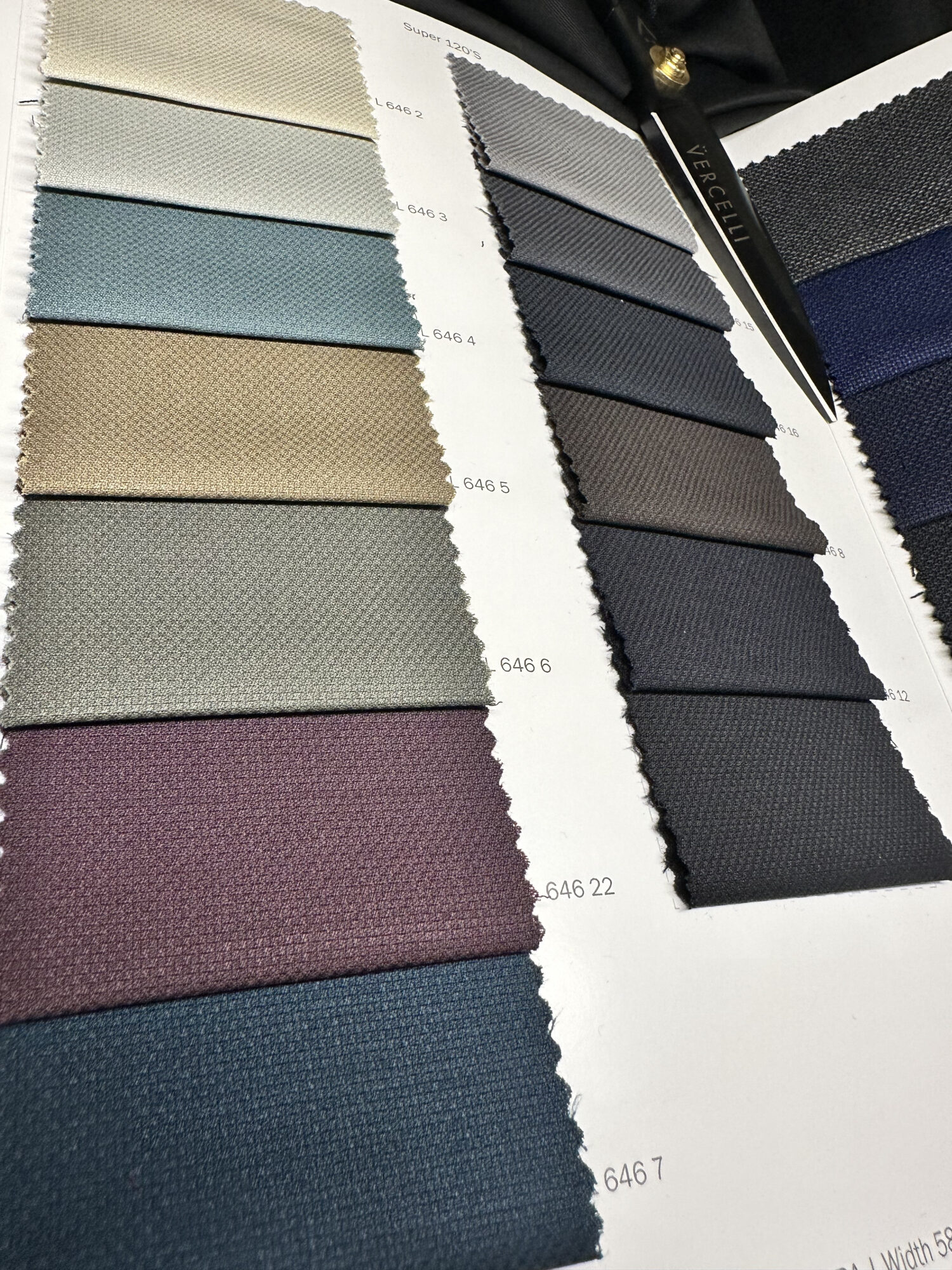 Vercelli - Latino Structures - 50% Super 120's Wool 48% Poly 2% Lycra