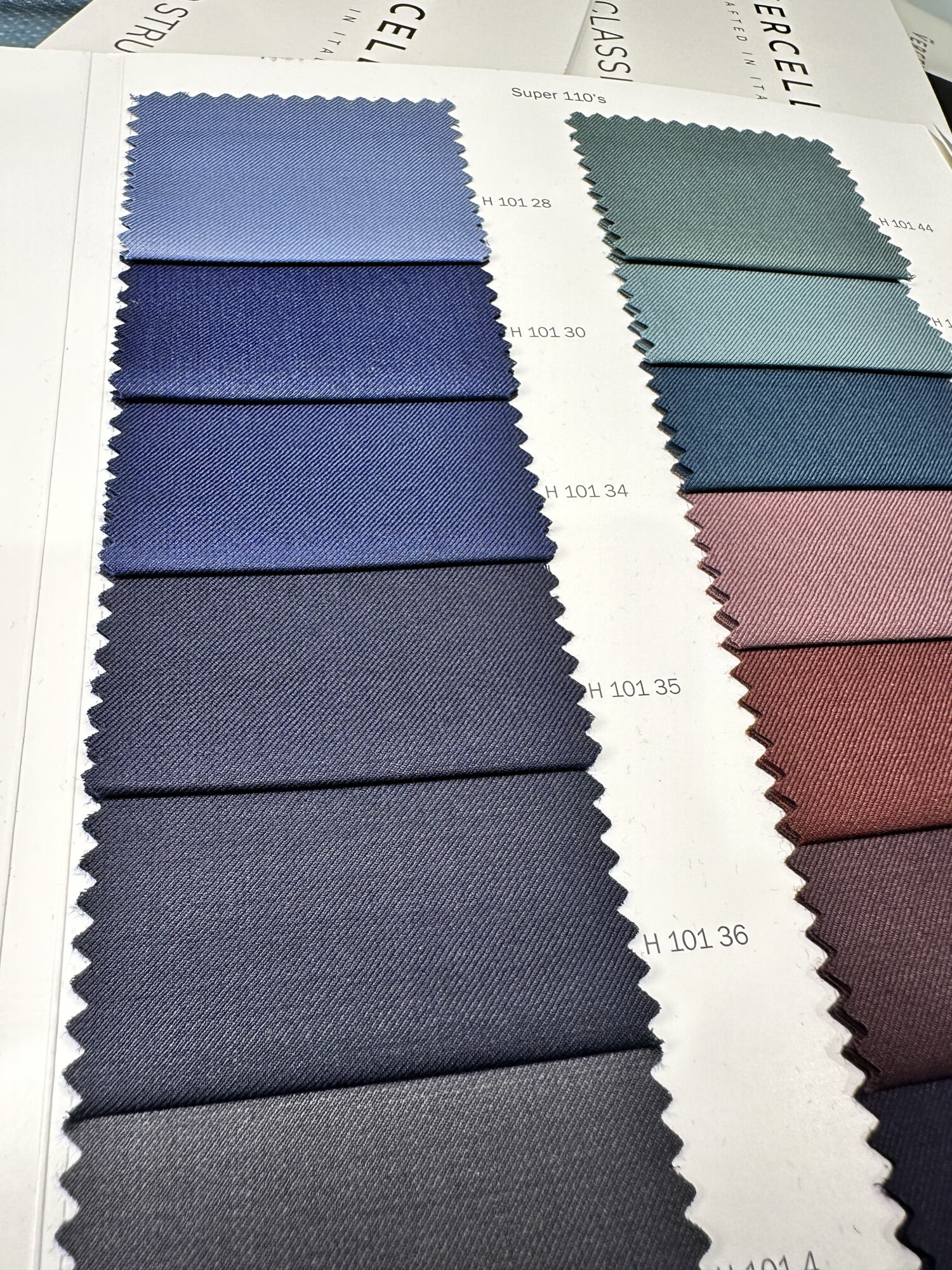 Vercelli - Lexus Design - 50% Super 120's Wool 50% Poly