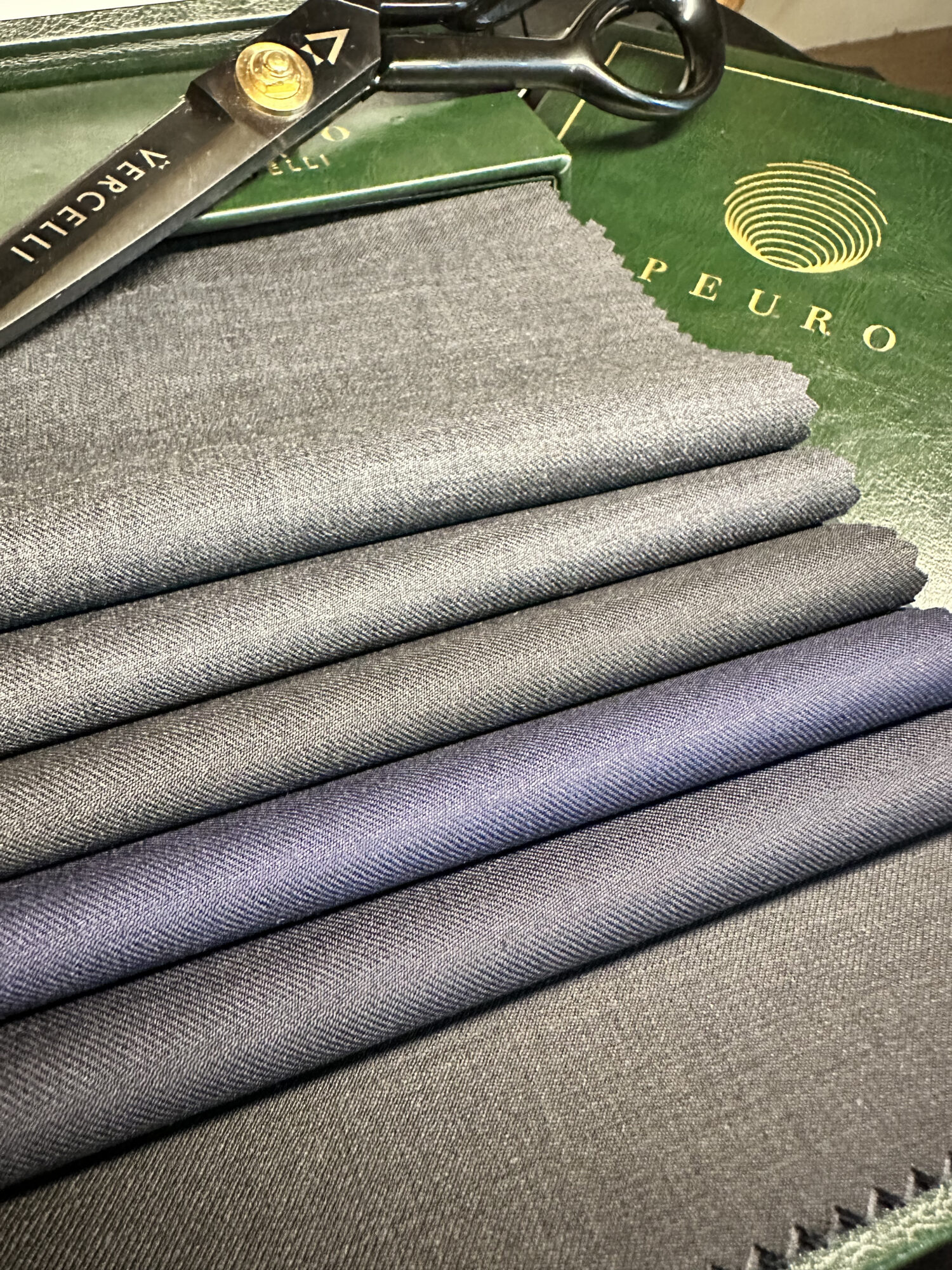 Vercelli- Primo (Pure Wool) - 100% Super 140's Wool